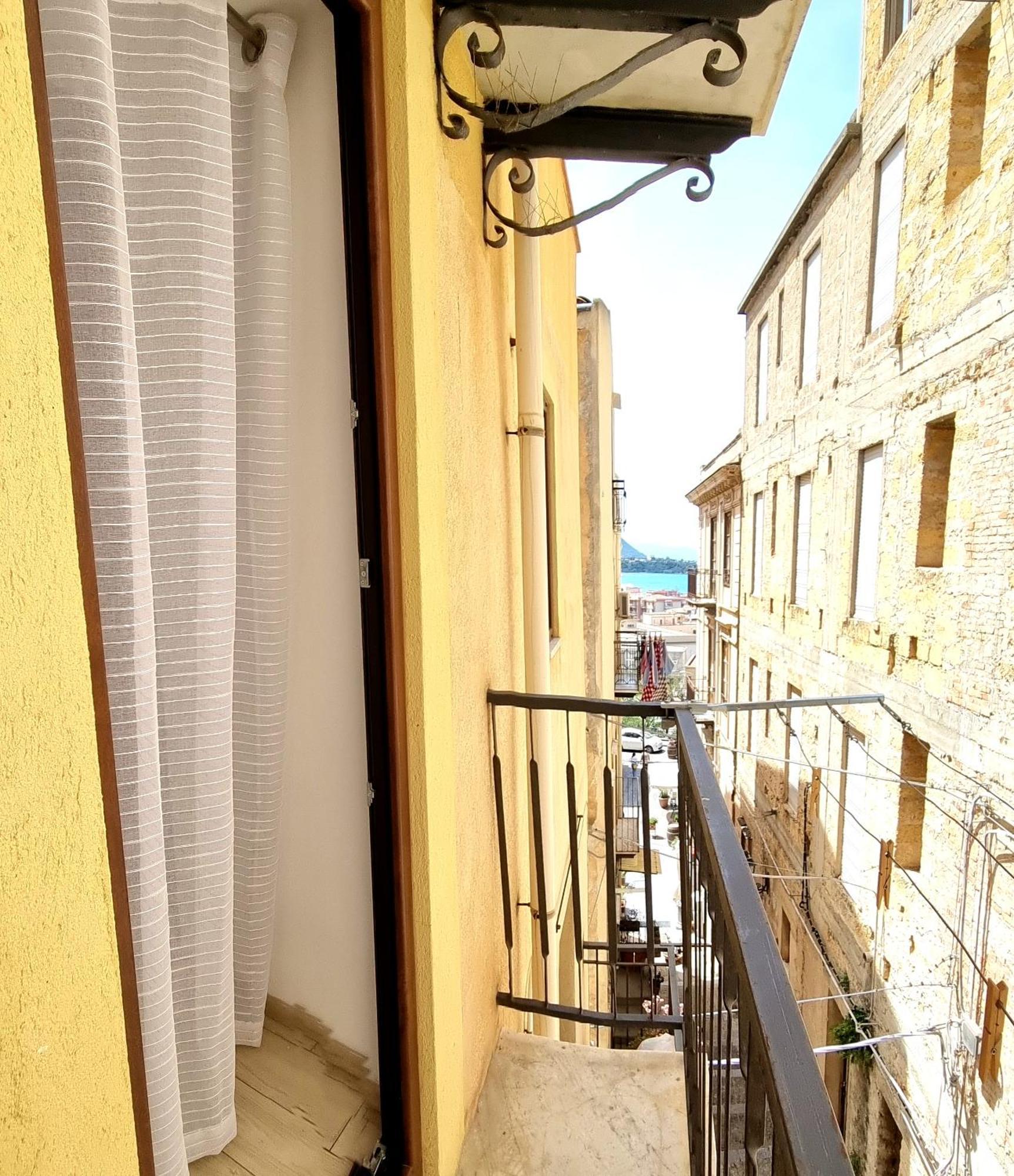 Porta Terra Apartment Cefalu Bagian luar foto